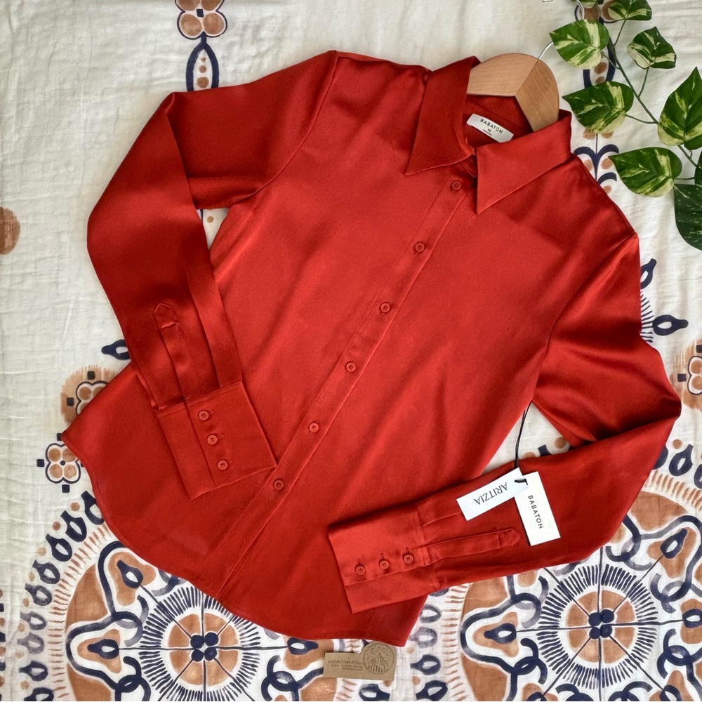 🆕 Aritzia | Women’s Babaton Industry Satin Shirt in Flambeau Red XS